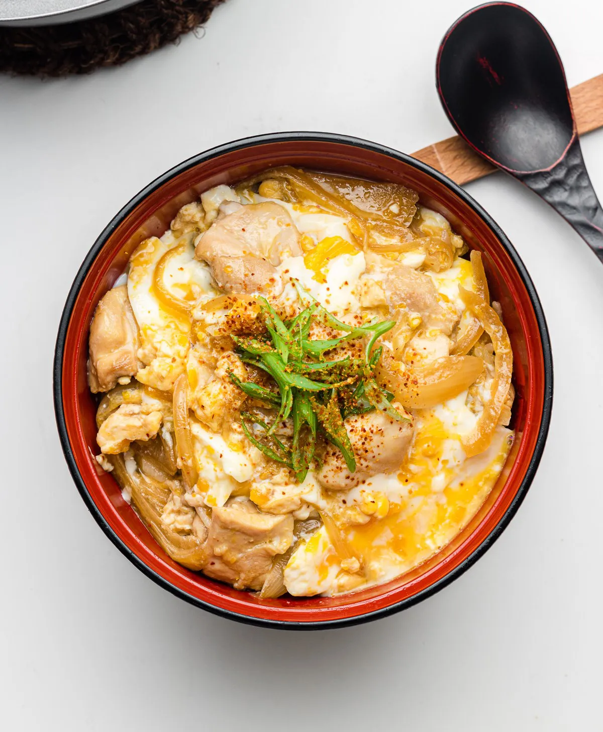 Oyakodon (Japanese Chicken and Eggs Rice Bowl)